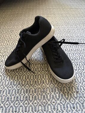 Atoms Black Knit Lace-Up Sneakers M 5.5/ W7